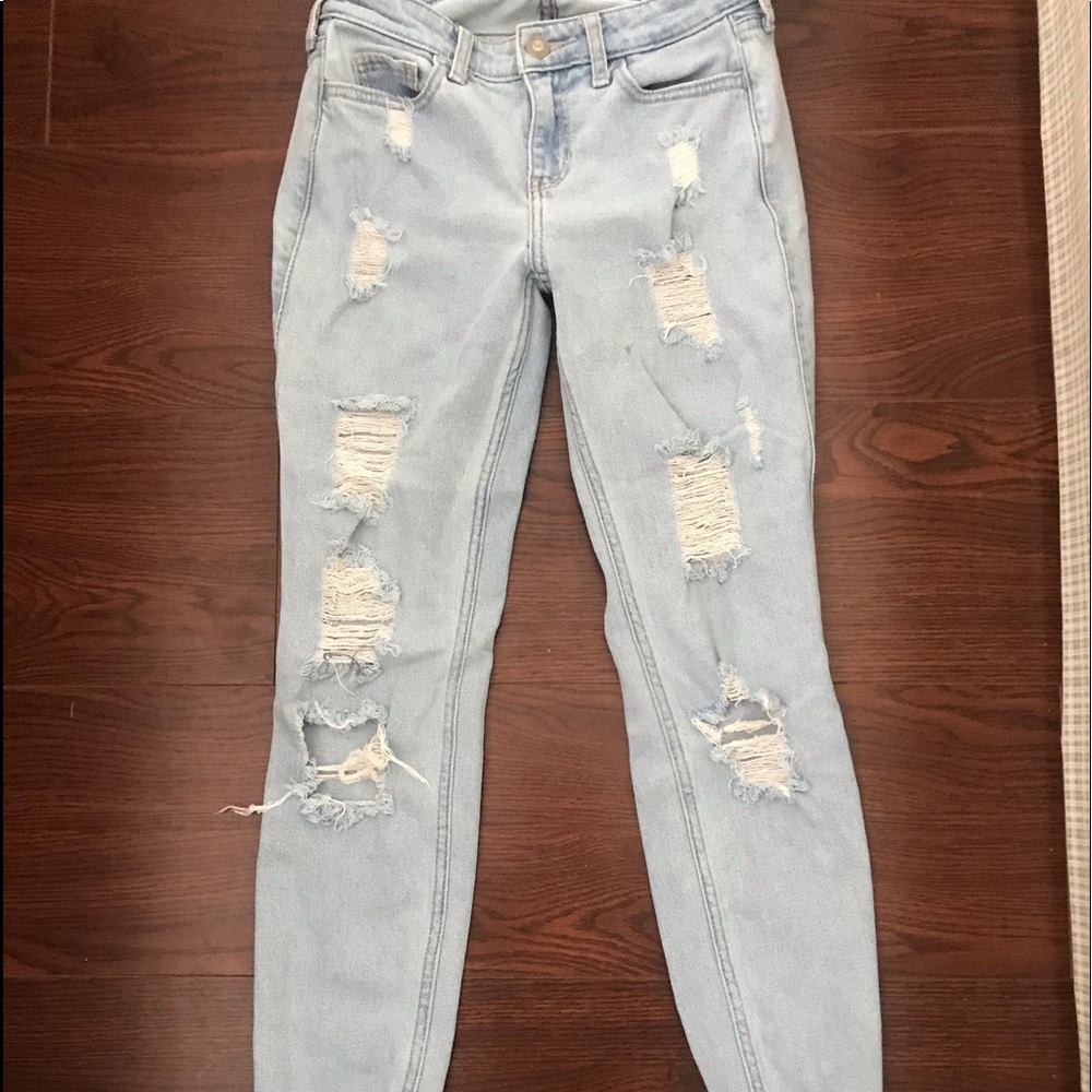 Ripped mom jeans